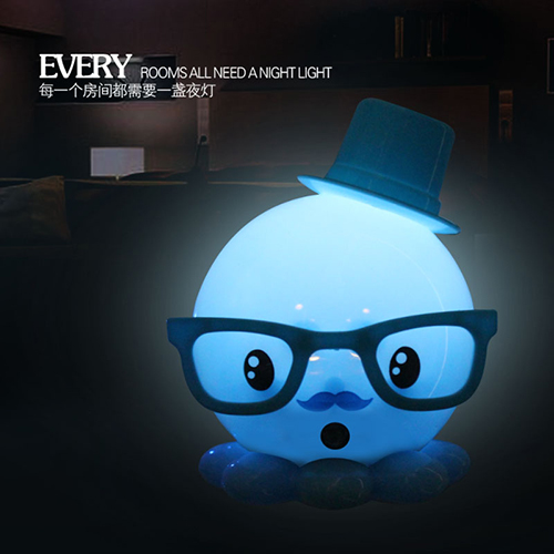 八爪鱼直插式LED光控智能小夜灯--蓝色帽子