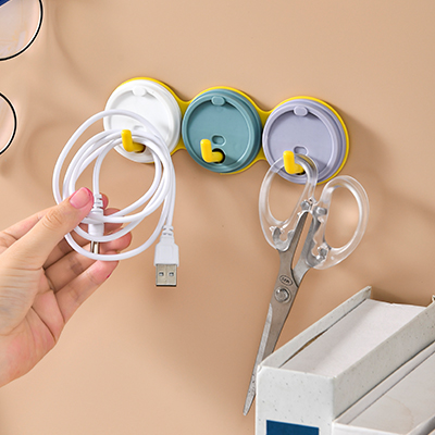 北欧撞色粘贴式小圆形直排挂钩 钥匙小物件挂架--三连挂钩