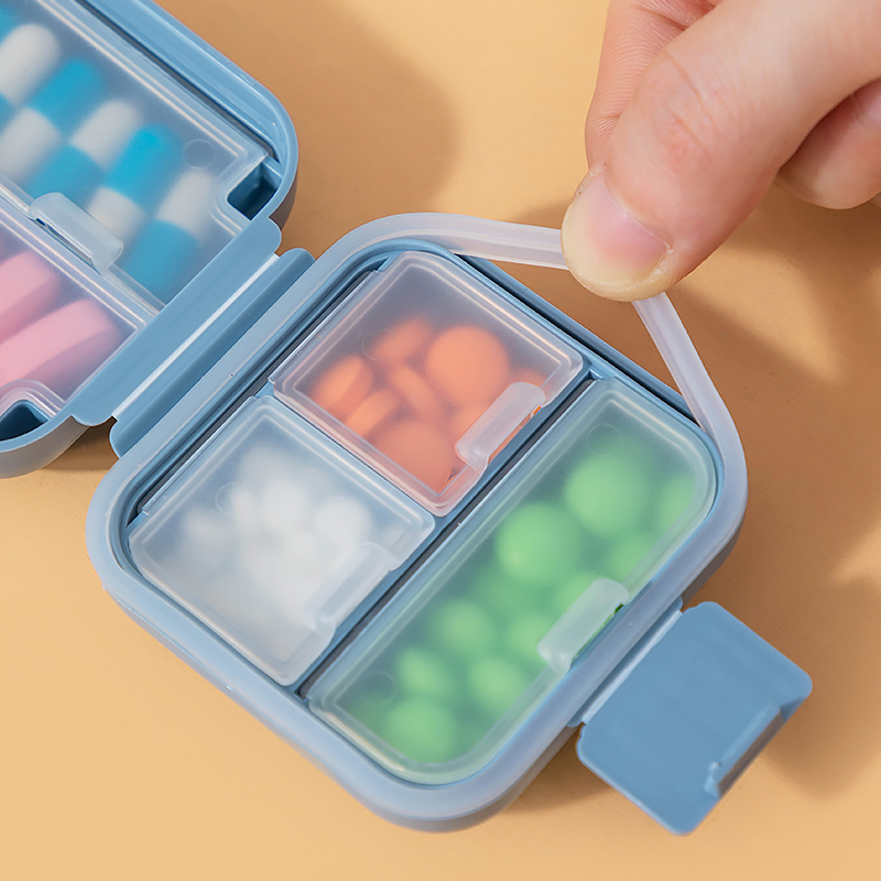 日式正方形内硅胶圈双重密封便携5格药盒--蓝色